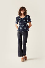 Load image into Gallery viewer, Cara Top Floral