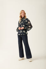 Load image into Gallery viewer, Nora Floral Dot Top