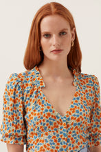 Load image into Gallery viewer, Mini Bloom Floral Puff Sleeve Top
