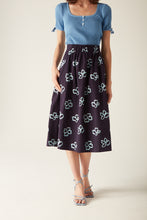 Load image into Gallery viewer, Niki Elasticated Waist Skirt Navy Floral

